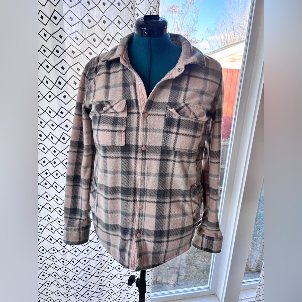 Plaid, fleece, peach and grey  O’Neil shacket SZ.Small